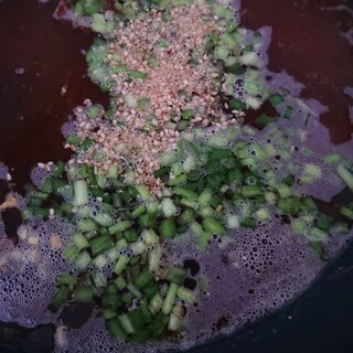ニラごま醤油スープ